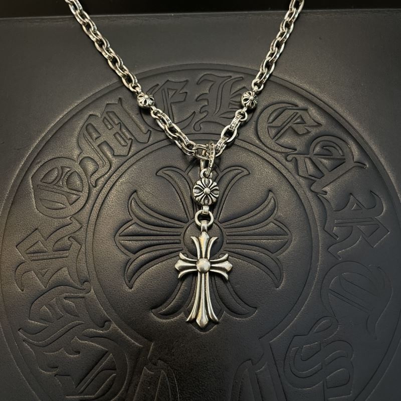 Ch*0me He**ts necklaces